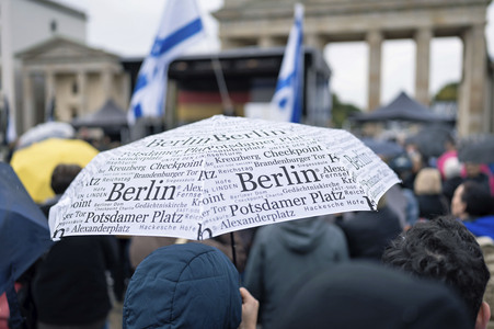 Solidaritätskundgebung für Israel vor dem Brandenburger Tor in Berlin