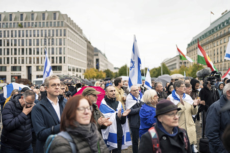 Solidaritätskundgebung für Israel vor dem Brandenburger Tor in Berlin