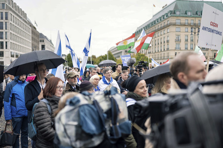 Solidaritätskundgebung für Israel vor dem Brandenburger Tor in Berlin