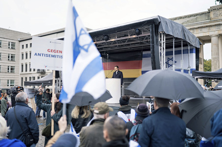 Solidaritätskundgebung für Israel vor dem Brandenburger Tor in Berlin