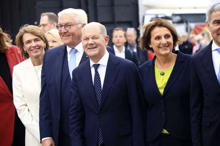 Festakt zum 34. Jahrestag der Deutschen Einheit in Schwerin