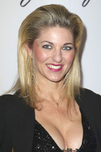 Charity Vernissage von Juliane Golbs in Hamburg