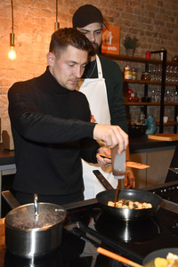 Live-Cooking-Event mit Jimi Blue Ochsenknecht in Berlin