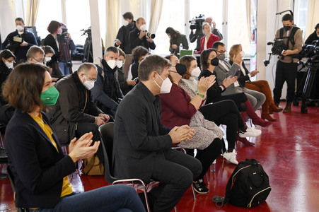 Ergebnisverkündung der digitalen Urabstimmung von Bündnis 90/Die Grünen in Berlin