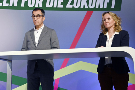 Ergebnisverkündung der digitalen Urabstimmung von Bündnis 90/Die Grünen in Berlin