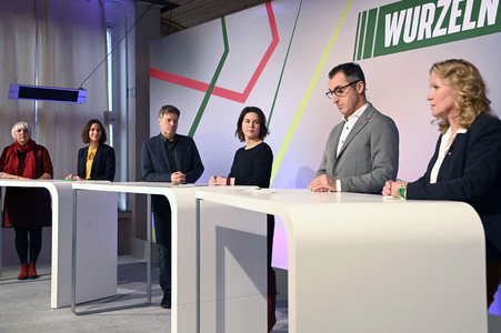 Ergebnisverkündung der digitalen Urabstimmung von Bündnis 90/Die Grünen in Berlin