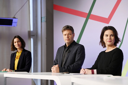 Ergebnisverkündung der digitalen Urabstimmung von Bündnis 90/Die Grünen in Berlin