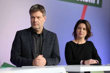Ergebnisverkündung der digitalen Urabstimmung von Bündnis 90/Die Grünen in Berlin