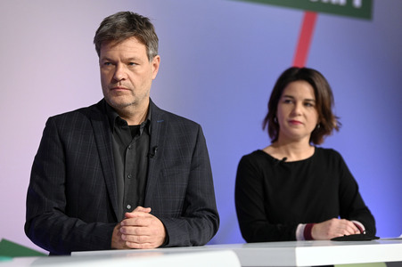 Ergebnisverkündung der digitalen Urabstimmung von Bündnis 90/Die Grünen in Berlin