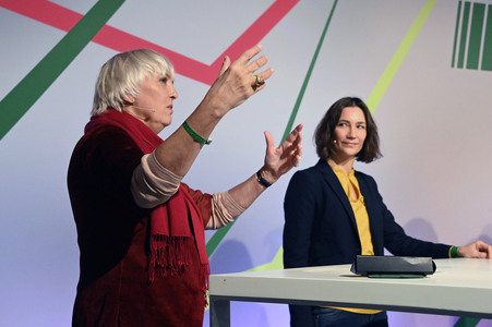 Ergebnisverkündung der digitalen Urabstimmung von Bündnis 90/Die Grünen in Berlin
