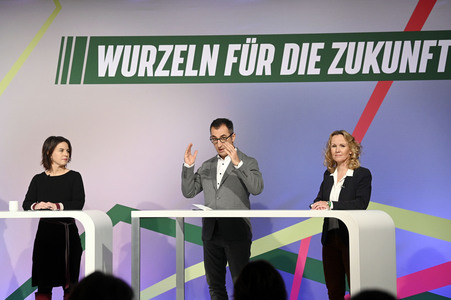 Ergebnisverkündung der digitalen Urabstimmung von Bündnis 90/Die Grünen in Berlin