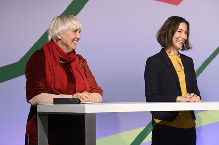 Ergebnisverkündung der digitalen Urabstimmung von Bündnis 90/Die Grünen in Berlin