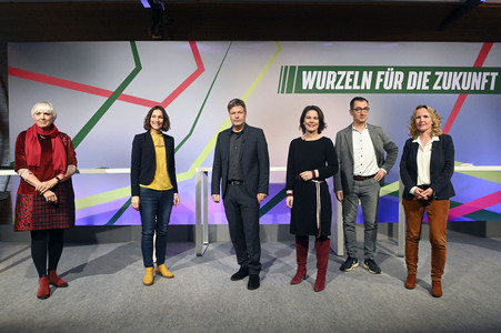 Ergebnisverkündung der digitalen Urabstimmung von Bündnis 90/Die Grünen in Berlin