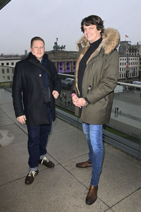 Photocall zur Silvestershow 'Celebrate at the Gate - Willkommen 2022' in Berlin
