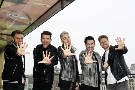 Photocall zur Silvestershow 'Celebrate at the Gate - Willkommen 2022' in Berlin