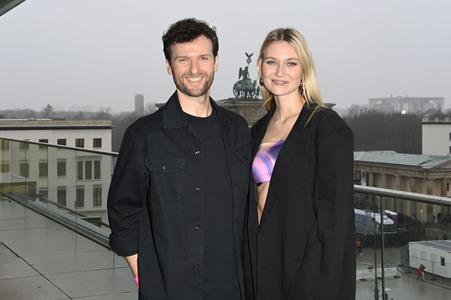 Photocall zur Silvestershow 'Celebrate at the Gate - Willkommen 2022' in Berlin