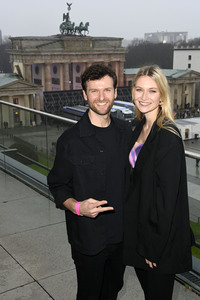 Photocall zur Silvestershow 'Celebrate at the Gate - Willkommen 2022' in Berlin