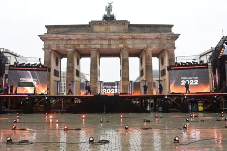 Photocall zur Silvestershow 'Celebrate at the Gate - Willkommen 2022' in Berlin