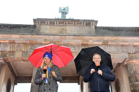 Photocall zur Silvestershow 'Celebrate at the Gate - Willkommen 2022' in Berlin
