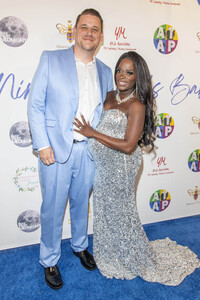 Nimi Adokiye und Danny Eley Celebrity Babyparty in West Hollywood