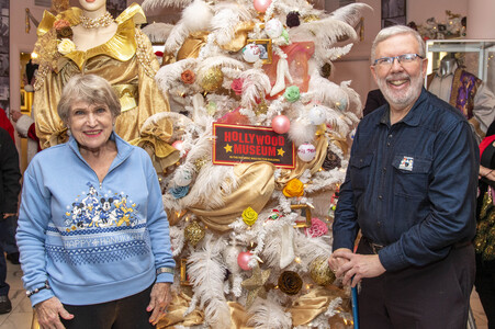 Weihnachtsbaumschmücken im Hollywood Museum in Los Angeles