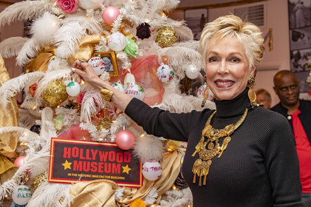 Weihnachtsbaumschmücken im Hollywood Museum in Los Angeles