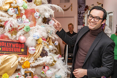 Weihnachtsbaumschmücken im Hollywood Museum in Los Angeles