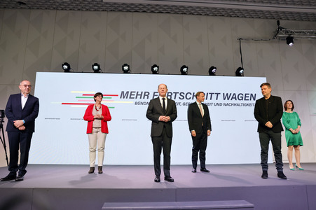 Pressetermin zur Unterzeichnung des Koalitionsvertrages in Berlin