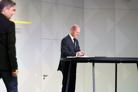 Pressetermin zur Unterzeichnung des Koalitionsvertrages in Berlin