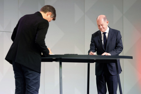 Pressetermin zur Unterzeichnung des Koalitionsvertrages in Berlin