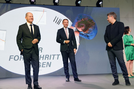 Pressetermin zur Unterzeichnung des Koalitionsvertrages in Berlin