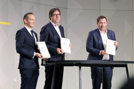 Pressetermin zur Unterzeichnung des Koalitionsvertrages in Berlin