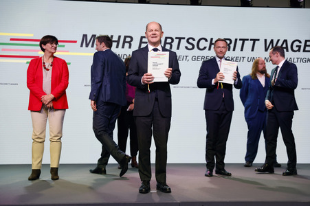 Pressetermin zur Unterzeichnung des Koalitionsvertrages in Berlin