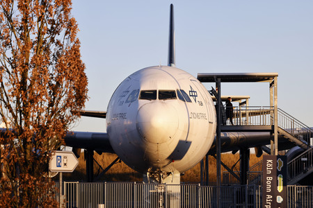 Impfaktion im historischen Airbus in Köln