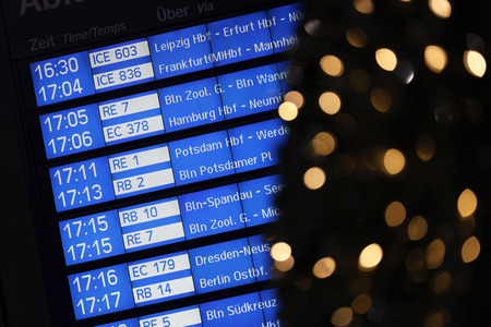 Symbolfoto Weihnachtsfahrplan