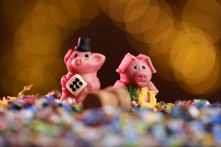 Symbolfoto Glücksschweine
