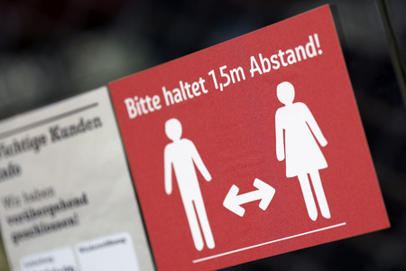 Symbolfoto Mindestabstand