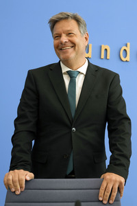 Bundespressekonferenz Vorstellung der Herbstprojektion 2024 der Bundesregierung in Berlin