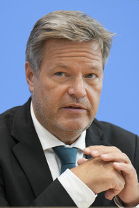 Bundespressekonferenz Vorstellung der Herbstprojektion 2024 der Bundesregierung in Berlin