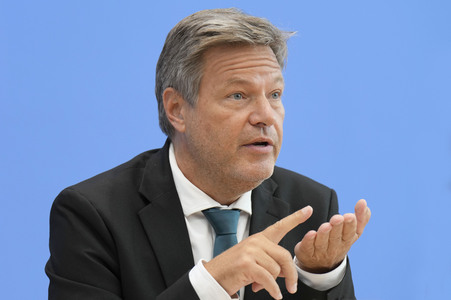 Bundespressekonferenz Vorstellung der Herbstprojektion 2024 der Bundesregierung in Berlin