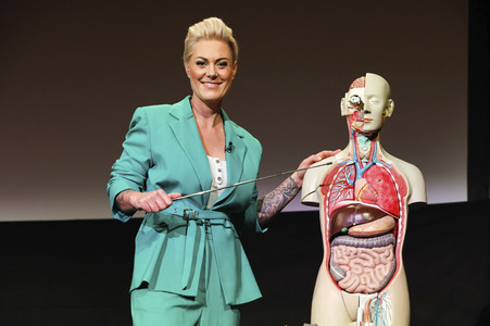 Premierenlesung des Buchs 'Ab unter die Gürtellinie' in Köln