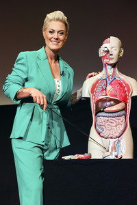 Premierenlesung des Buchs 'Ab unter die Gürtellinie' in Köln