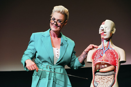 Premierenlesung des Buchs 'Ab unter die Gürtellinie' in Köln