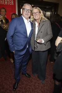 Gala-Premiere zum Start des neuen Programms Varieté im Hansa-Theater in Hamburg