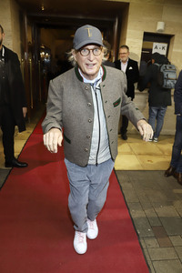 Gala-Premiere zum Start des neuen Programms Varieté im Hansa-Theater in Hamburg