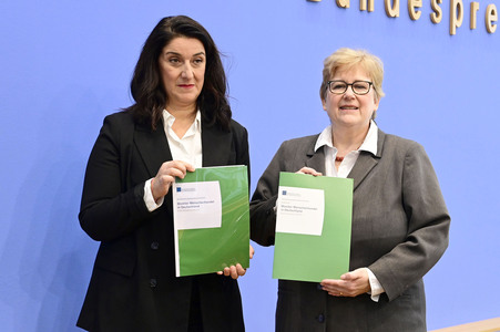 Bundespressekonferenz 'Monitor Menschenhandel in Deutschland - Erster Periodischer Bericht'  in Berlin