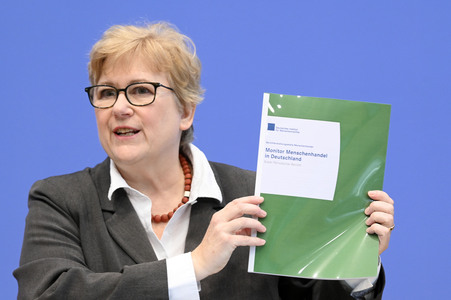 Bundespressekonferenz 'Monitor Menschenhandel in Deutschland - Erster Periodischer Bericht'  in Berlin