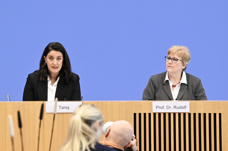 Bundespressekonferenz 'Monitor Menschenhandel in Deutschland - Erster Periodischer Bericht'  in Berlin
