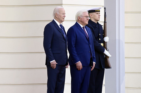 Begrüßung des amerikanischen Präsidenten Joe Biden im Schloss Bellevue in Berlin