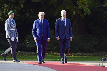 Begrüßung des amerikanischen Präsidenten Joe Biden im Schloss Bellevue in Berlin
